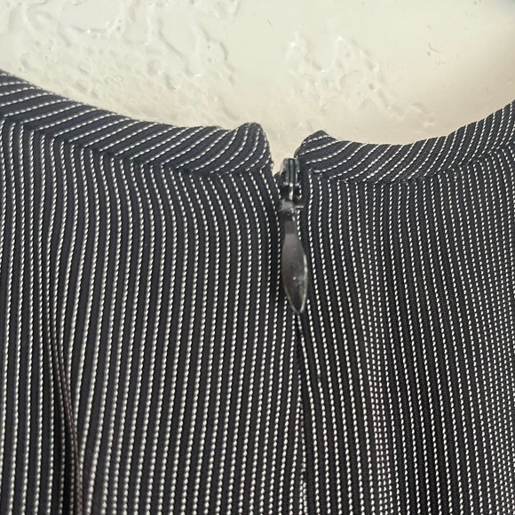 Vintage Sleeveless Pinstripe Shirt - Picture 4 of 6